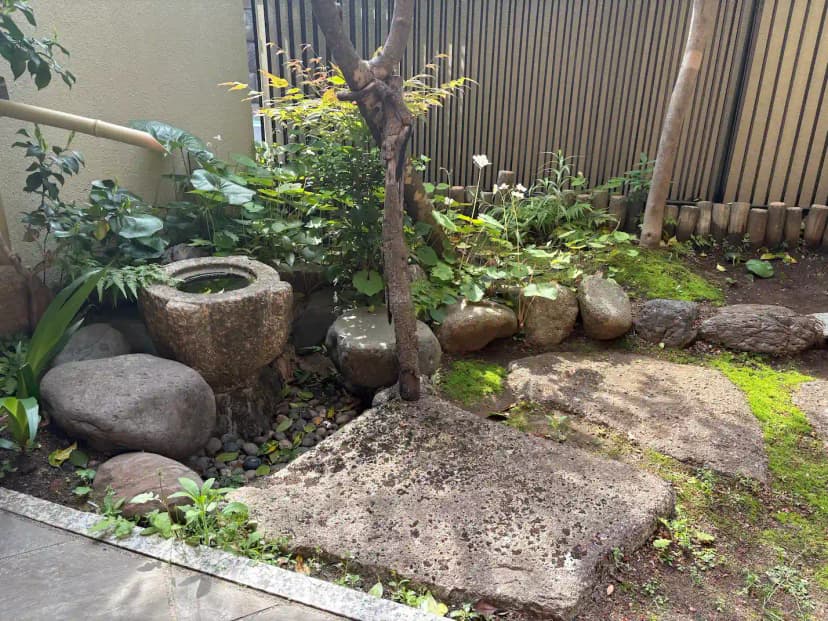静亮庵 茶道教室の露地