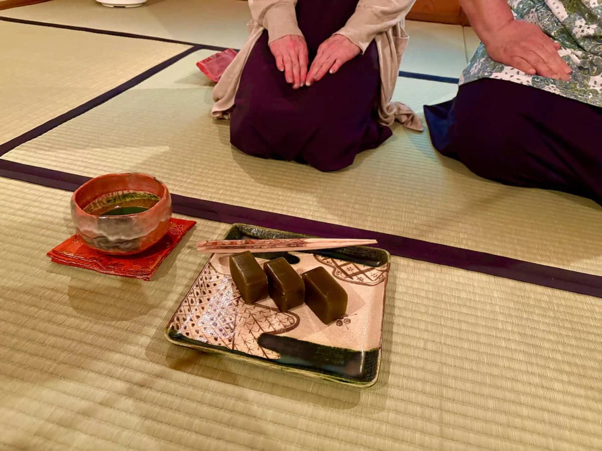 茶道体験の様子